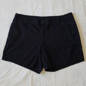 Ladie's shorts 24